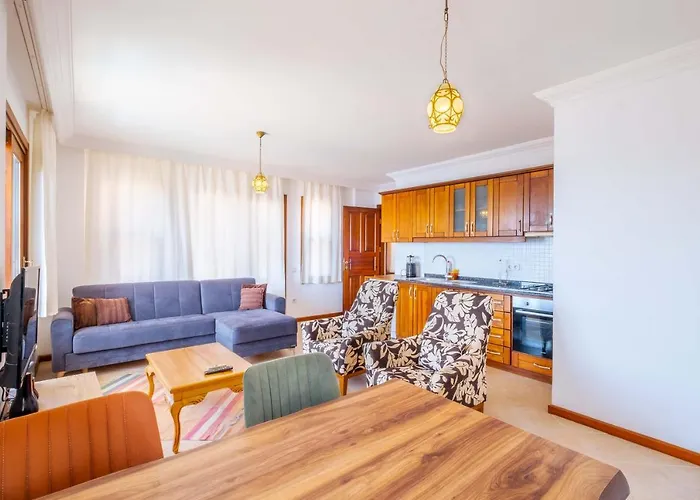 Kybele Sea View Apartment